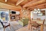 Mammoth Condo Rental Snowflower 5 - Living Room With SmartTV